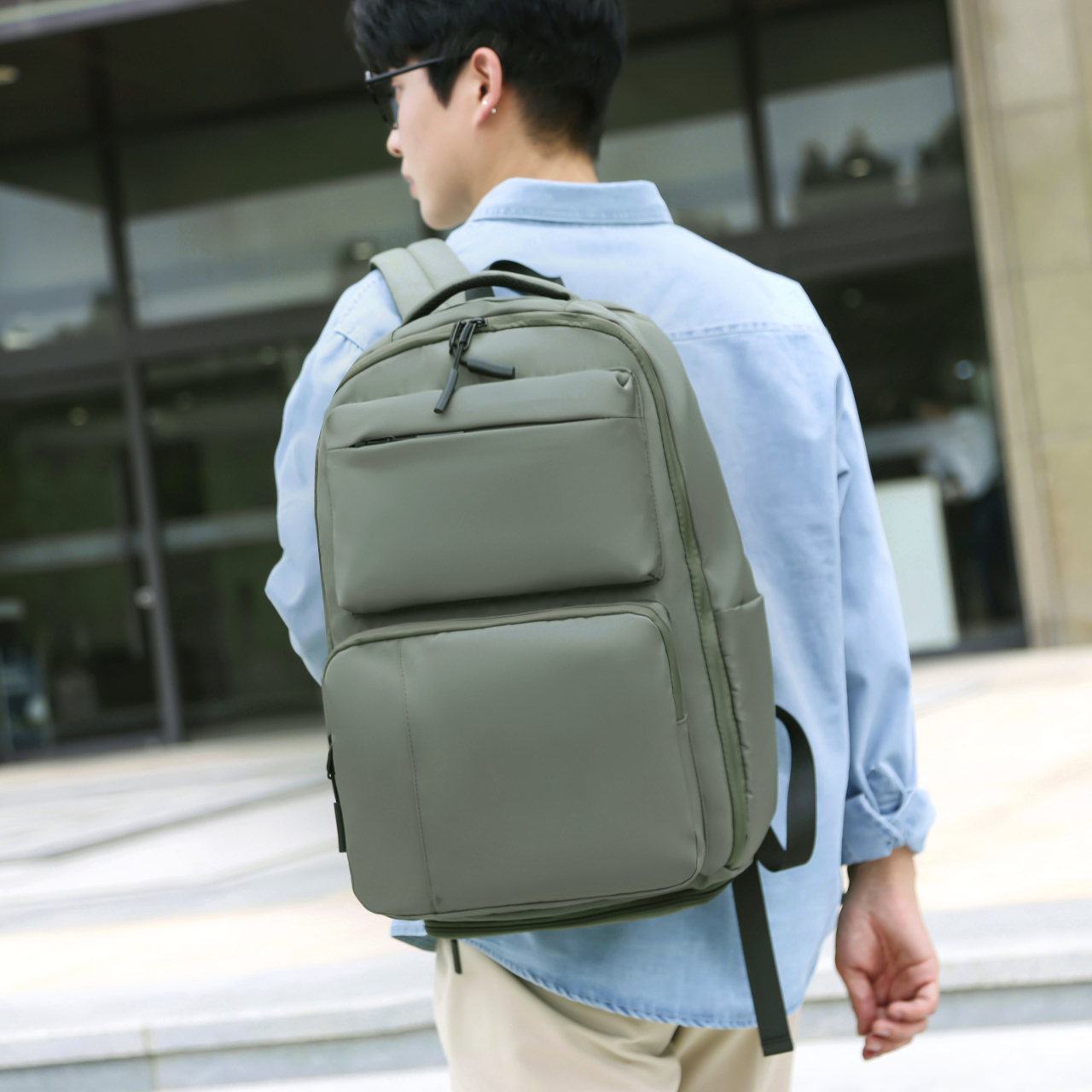 Men's Multifunctional Casual Solid Color Backpack